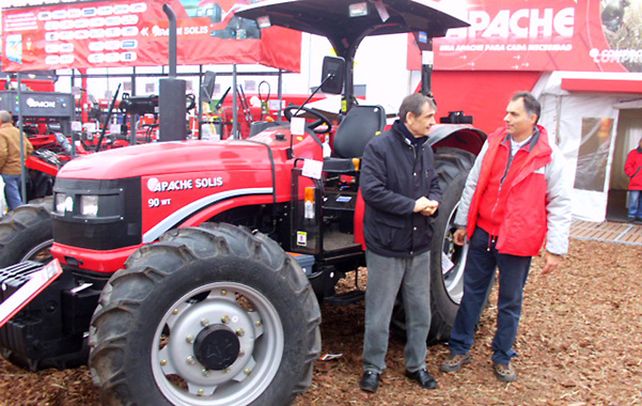 Un ejemplo. El tractor Apache-Solis ya sustituye más del 50 por ciento de las piezas que antes venían de la India.