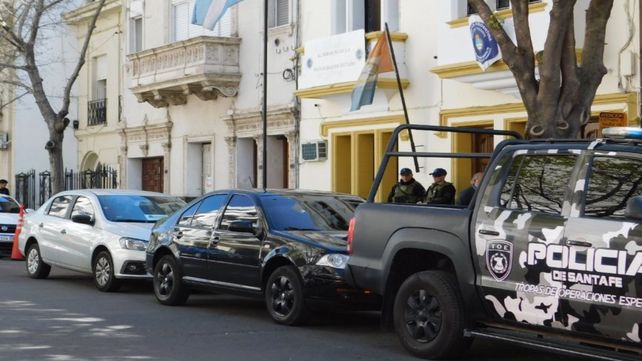Valdés y Bellagio cayeron ayer en un allanamiento a la PFA de Santa Fe. Los imputarán el lunes o martes.