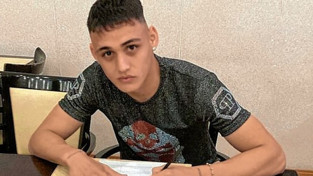 Colón oficializó la firma de contrato de Danilo Gómez