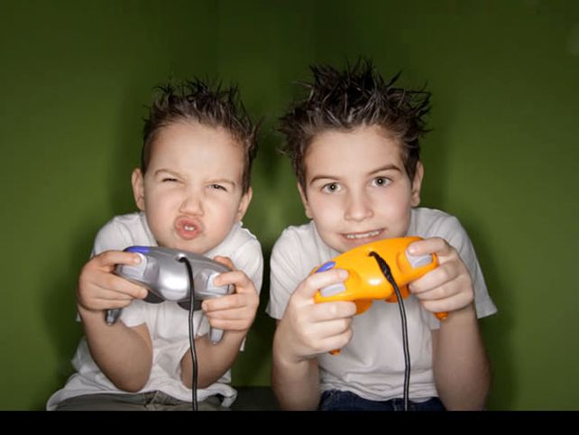 La joroba del videojuego: casi la mitad de los niños sufre problemas de espalda