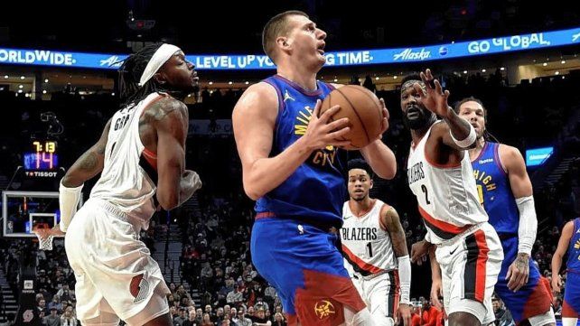 El serbio Jokic se unió a un podio de leyendas en la NBA