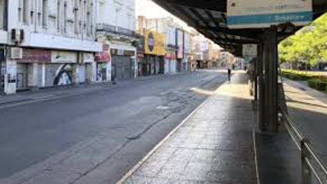 Continúa el paro de choferes de colectivos