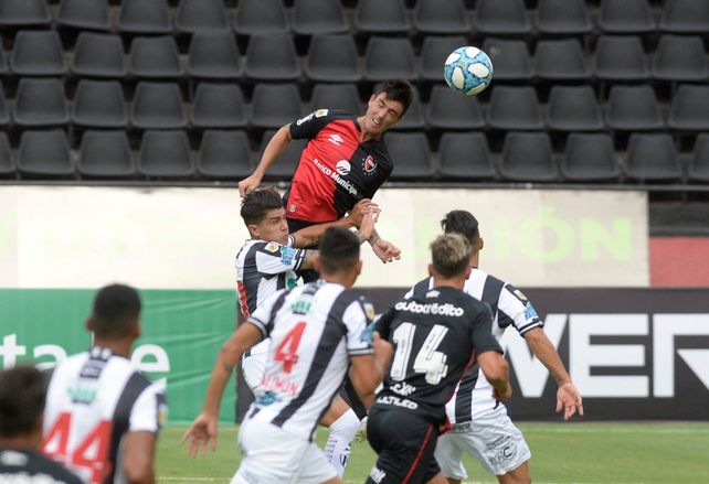 Newells le ganó a Central Córdoba por el aporte de los juveniles Cingolani y Sforza