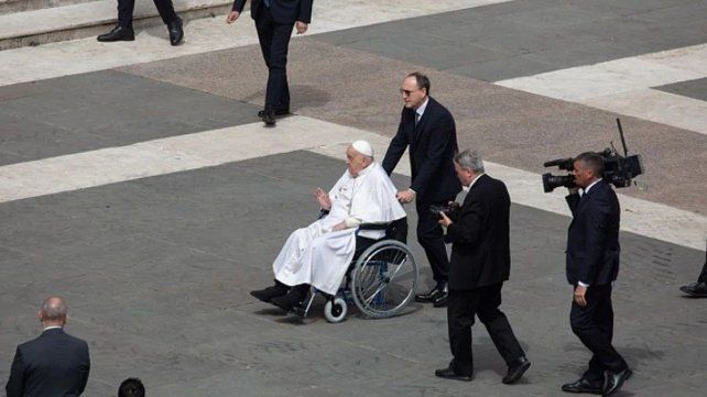 El Papa Francisco reaparece en la plaza de San Pedro: ¡Buen Domingo de Ramos y buena Semana Santa!&nbsp;Foto: EWTN News