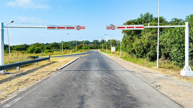 Los arcos en uno de los accesos a Victoria recién instalados