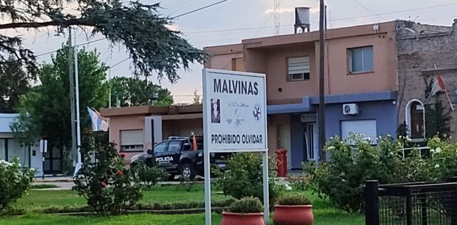 Comisaría de Correa: Mientras su mujer lo denuncia por violencia