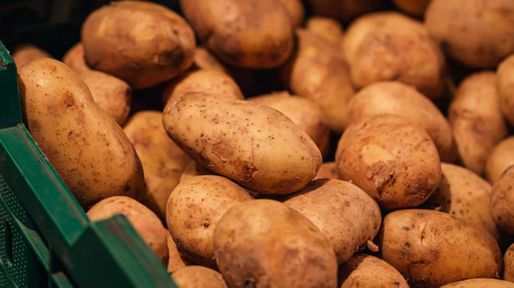 El precio de la papa en la mira y el auge de nuevas verdulerías por la crisis