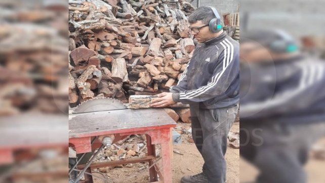 Leña: de compras por temporada a bolsas semanales, la nueva forma de consumir ante la crisis