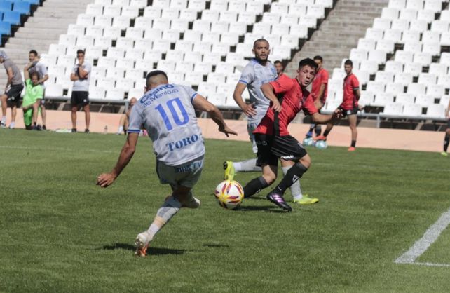 Godoy Cruz viajó a Córdoba para jugar un par de amistosos.