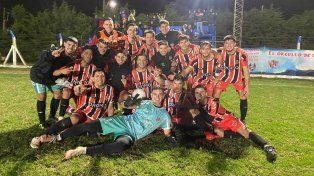 La Juve de Candioti derrotó en Guadalupe a Ciclón Racing por 2 a 1.