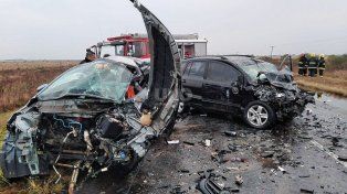 Violento choque frontal con tres muertos