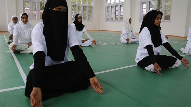 La India  celebra el Día Internacional del Yoga