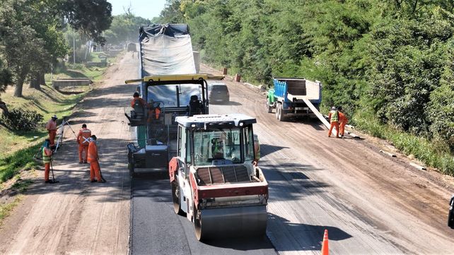 Las máquinas avanzan en Timbúes con la repavimentación de la RN 11