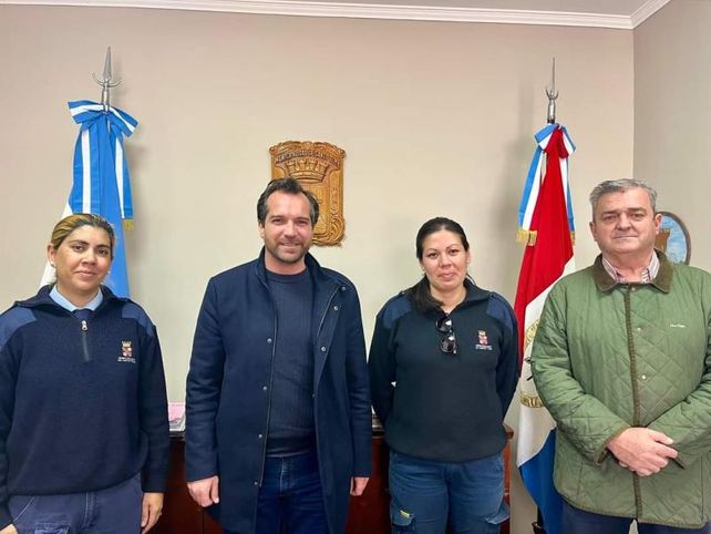 Weiss Ackerley recibió y felicitó a las inspectoras municipales que salvaron una vida