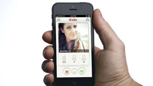 ¿Cuáles son las profesiones que mejor posicionan a hombres y mujeres en Tinder?