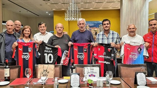 Los directivos de Colón fueron agasajados por sus pares de Cerro Porteño.