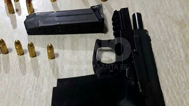 Detuvieron a dos violentos tiratiros después de una balacera en barrio Santa Rosa de Lima