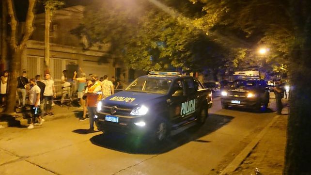Personal policial de la UR II colaboró con la Municipalidad en los operativos de control esta madrugada.