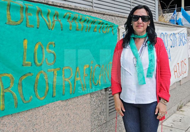 En Tribunales. El hijo de la titular de la ONG fue imputado ayer por la fiscala Martí por la “portación de un arma de guerra”.  UNO de Santa Fe/Manuel Testi