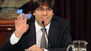 Pido terminar con jubilaciones de privilegio de jueces y obispos