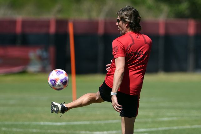 DT leproso. El Gringo Heinze apuesta a un fútbol con tenencia de pelota y agresividad ofensiva.  