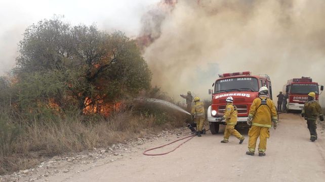Graves incendios forestales en las Sierras de Córdoba