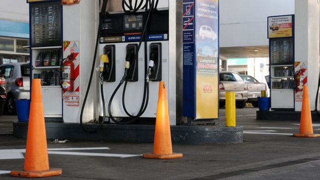Reunión clave para definir si hay o no paro en las estaciones de servicio
