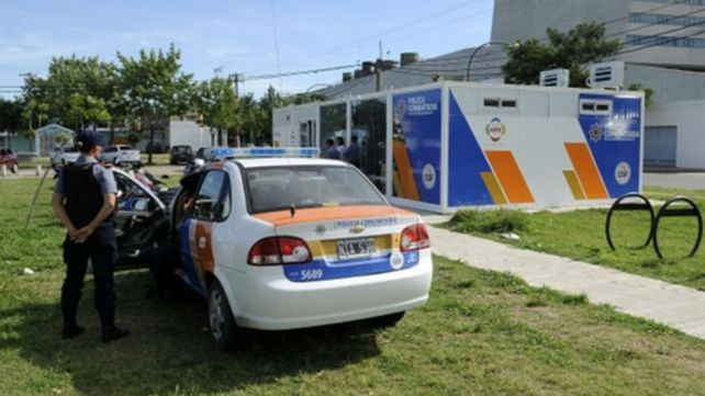 El Ministerio de Seguridad empezó a desmontar las estructuras donde estaban los policías comunitarios.&nbsp;