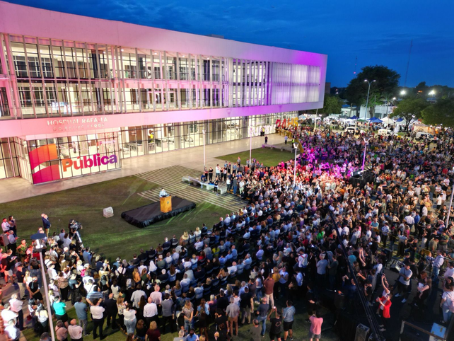 Pullaro inauguró el Nuevo Hospital Regional de Rafaela: Cuando en el país se frena la obra pública, en Santa Fe se acelera