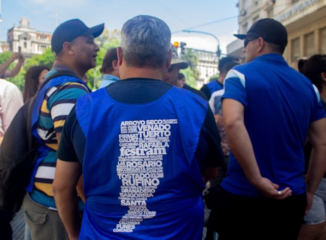 Sindicatos de empleados municipales de toda la provincia decidirán los pasos a seguir tras la falta de respuestas por parte de la provincia.