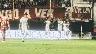 Cayó el último invicto como local que tenía la Superliga