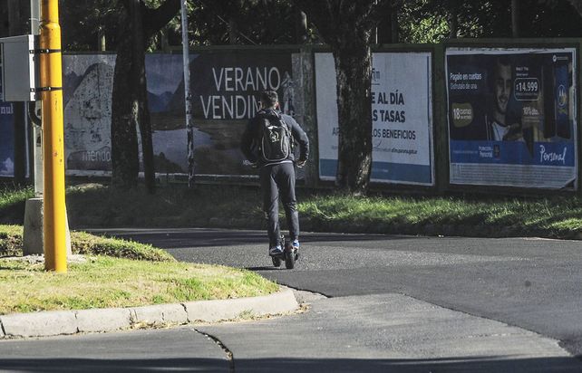Monopatines eléctricos ya circulan por las calles de Paraná