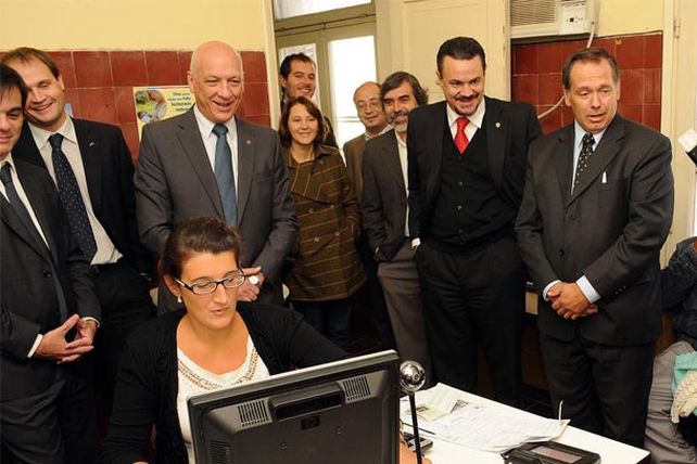 Se realizó esta mañana la presentación oficial del DNI para los Recién Nacidos en la ciudad