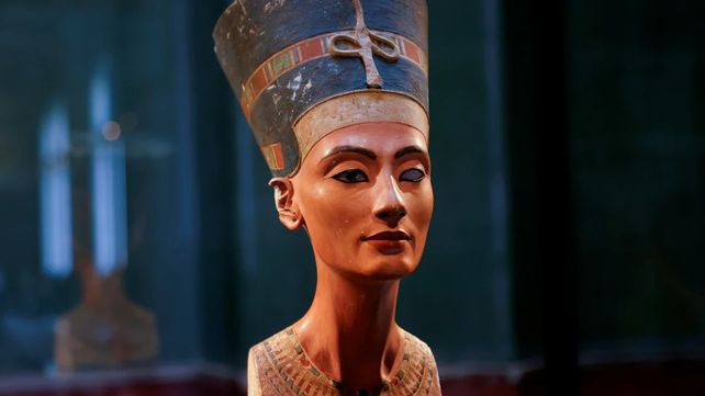 La cámara funeraria de Tutankamón podría contener la tumba de Nefertiti