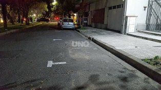 Dársenas pintadas en barrio Candioti destinadas al nuevo estacionamiento social asistido.