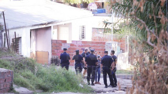 Un hombre de 48 años falleció este domingo tras recibir un disparo en el pecho en medio de una rencilla entre vecinos en el barrio Humito