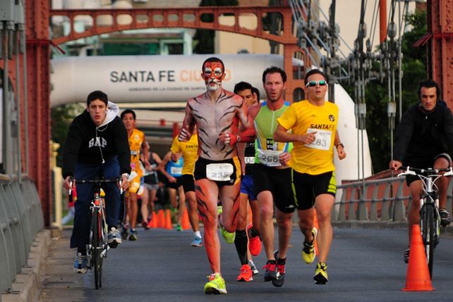 Santa Fe Corre: dos mil personas coparon las calles de la ciudad