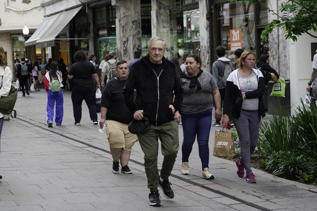 Julio César Orselli camina las calles de Rosario y disfruta junto a su gente.&nbsp;