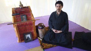 Zazen, la práctica presente en Santa Fe donde la gente busca paz interior y felicidad