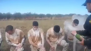 Bautizaron con cal viva a grupo de soldados en Córdoba y hay 11 militares suspendidos