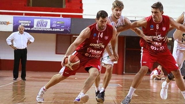 El salteño Miguel Isola volvió a Unón como recambio del lesionado Alloatti.&nbsp;