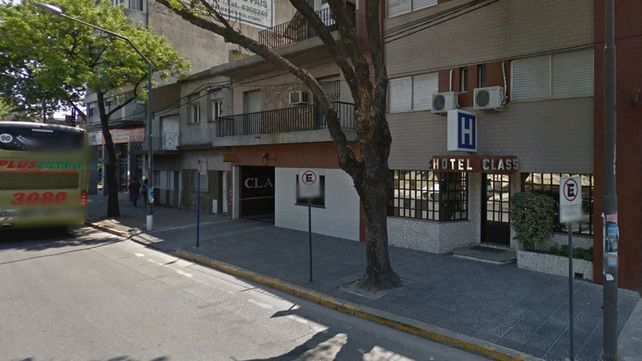 Un hombre enojado efectuó 14 disparos en la cochera de un hotel rosarino