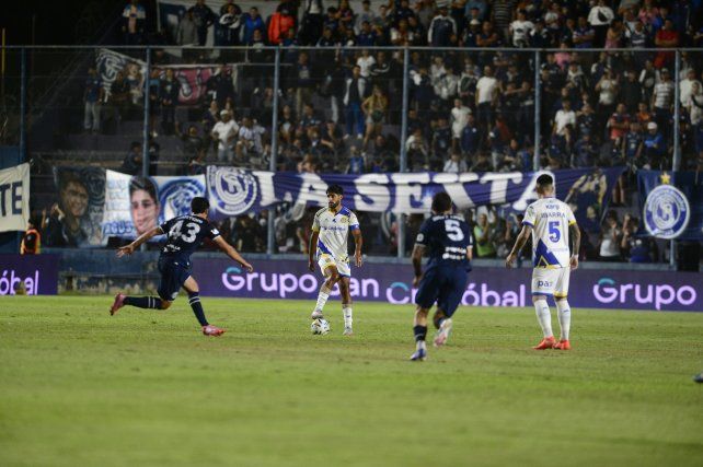 Mallo regresó al equipo auriazul tras superar un desgarro. Cometió un error