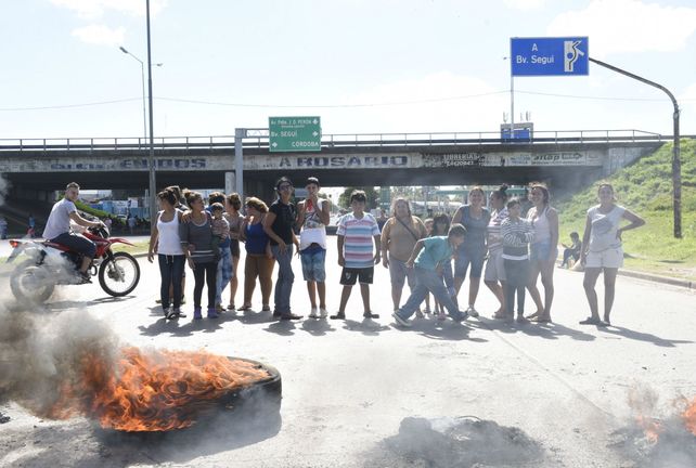 La Corriente Clasista y Combativa anuncia varios cortes de tránsito en el Gran Rosario.