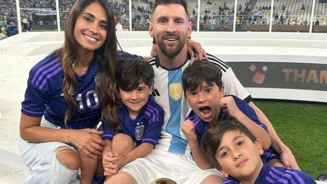 La familia Messi otra vez llenó de ternura las redes a través de un posteo de Antonela por el Día del Padre. 