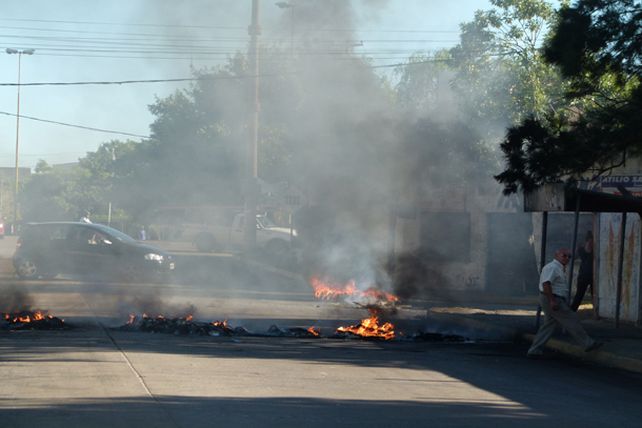 Personal de Asoem reclama en las calles