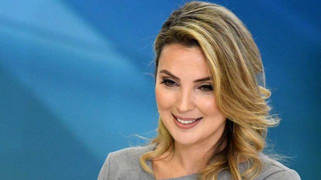 Marcela tiene 33 años y