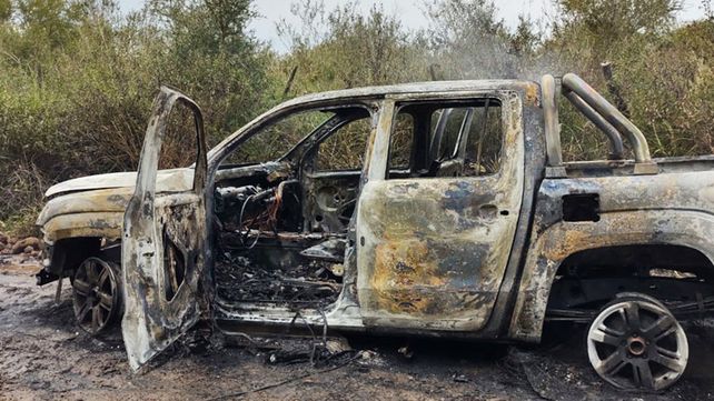 Fue a arreglar cubierta y cuando volvió la camioneta estaba quemada