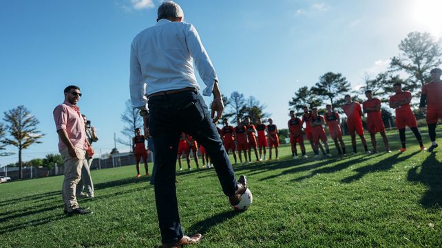 Patronato: el plantel recibió al gobernador Rogelio Frigerio
