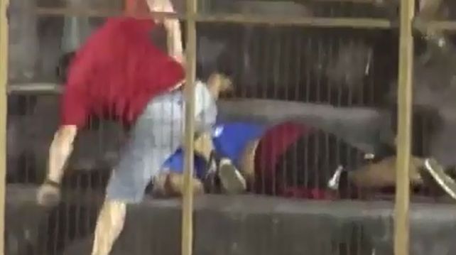 La violencia no para: barras de un mismo equipo terminaron mal